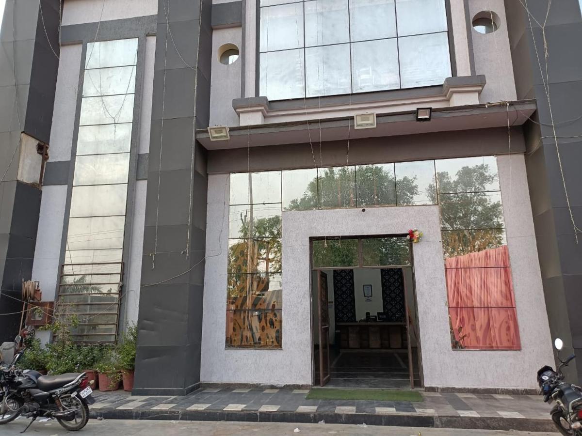 Hotel Prakash Regency Hapur Екстериор снимка