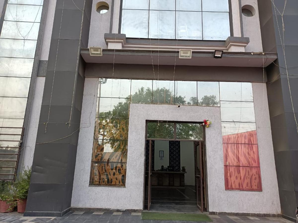 Hotel Prakash Regency Hapur Екстериор снимка